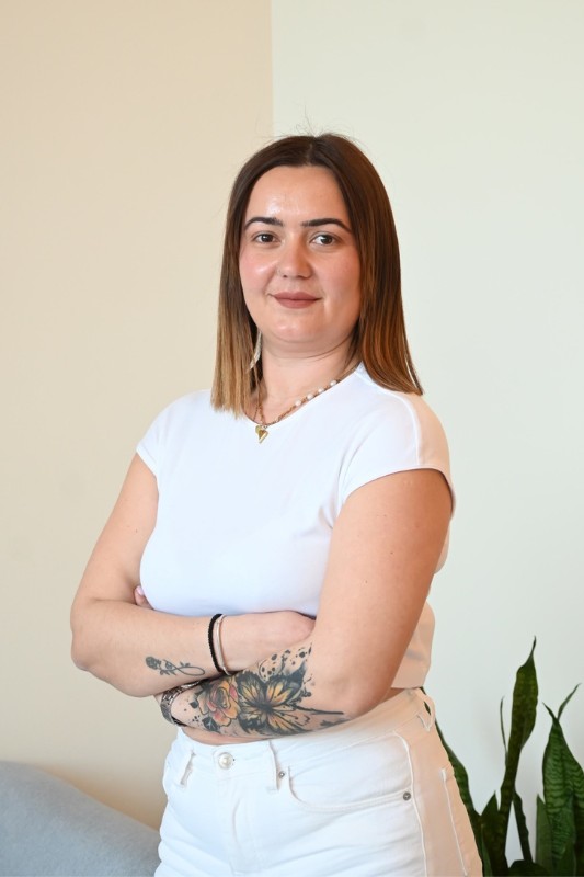 Suzanna Seres